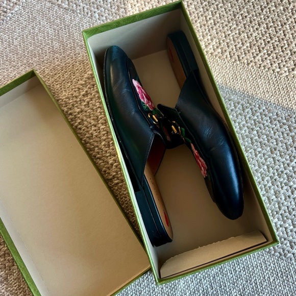 Gucci women’s Princetown embroidered black floral rose mules size 40 1/2 - Picture 12 of 14